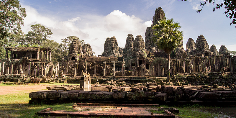 Overview Tour to Angkor Wat, Angkor Thom and Ta Prohm
